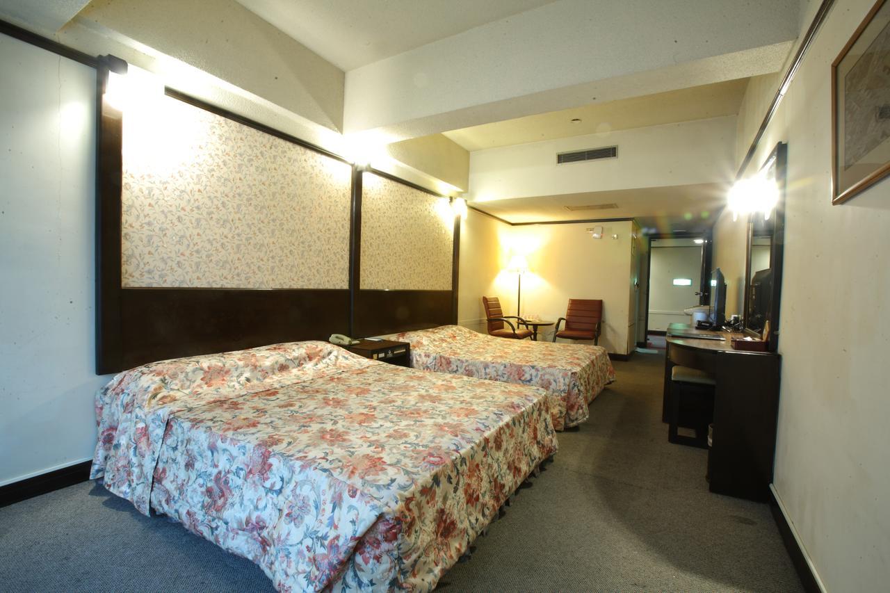 Sun Hotel Тайджун Екстериор снимка